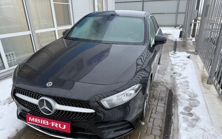 Mercedes-Benz A-Класс, 2021 год, 3 500 000 рублей, 1 фотография