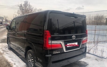 Toyota HiAce H300, 2021 год, 7 000 000 рублей, 4 фотография