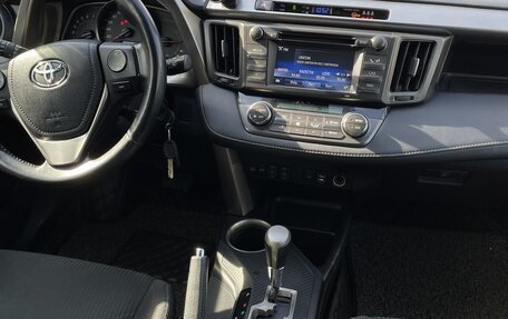 Toyota RAV4, 2015 год, 1 980 000 рублей, 1 фотография