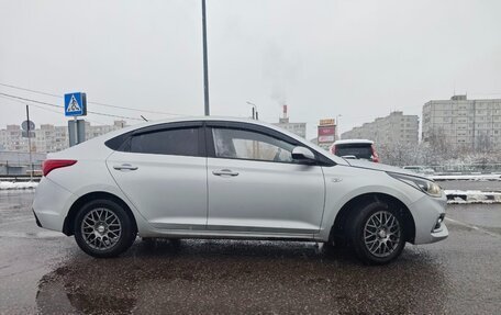 Hyundai Solaris II рестайлинг, 2019 год, 1 000 000 рублей, 9 фотография