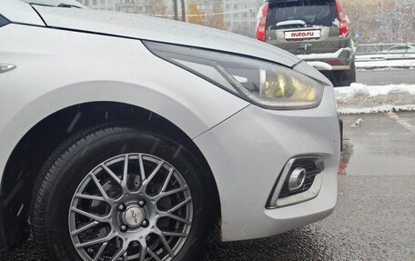 Hyundai Solaris II рестайлинг, 2019 год, 1 000 000 рублей, 10 фотография