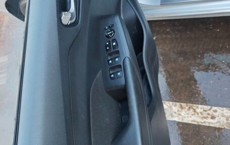 Hyundai Solaris II рестайлинг, 2019 год, 1 000 000 рублей, 14 фотография