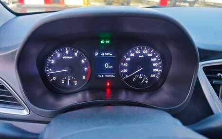 Hyundai Solaris II рестайлинг, 2019 год, 1 000 000 рублей, 12 фотография