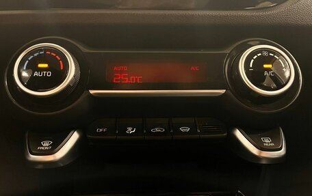 KIA Rio IV, 2018 год, 1 699 900 рублей, 10 фотография