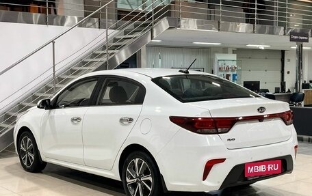 KIA Rio IV, 2018 год, 1 699 900 рублей, 2 фотография