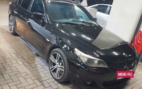 BMW 5 серия, 2004 год, 900 000 рублей, 9 фотография