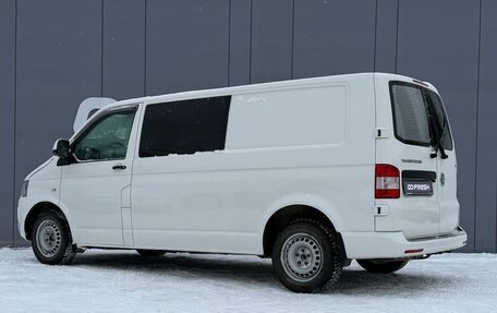 Volkswagen Transporter T5 рестайлинг, 2014 год, 2 310 000 рублей, 2 фотография