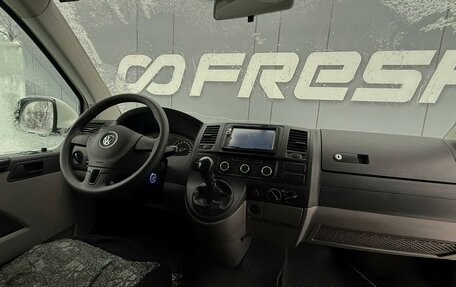 Volkswagen Transporter T5 рестайлинг, 2014 год, 2 310 000 рублей, 6 фотография