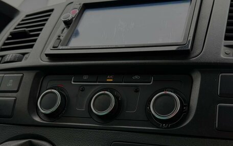 Volkswagen Transporter T5 рестайлинг, 2014 год, 2 310 000 рублей, 20 фотография