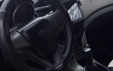 Chevrolet Cruze II, 2010 год, 550 000 рублей, 3 фотография