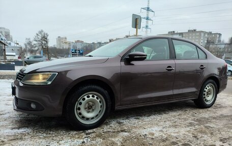 Volkswagen Jetta VI, 2014 год, 950 000 рублей, 2 фотография