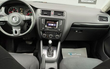 Volkswagen Jetta VI, 2014 год, 950 000 рублей, 25 фотография