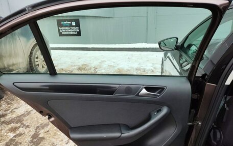 Volkswagen Jetta VI, 2014 год, 950 000 рублей, 24 фотография