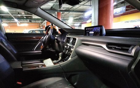 Lexus RX IV рестайлинг, 2017 год, 4 900 000 рублей, 11 фотография