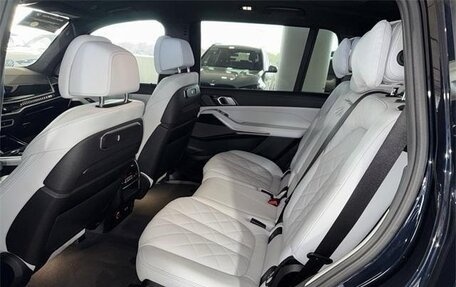 BMW X7, 2024 год, 11 050 001 рублей, 16 фотография