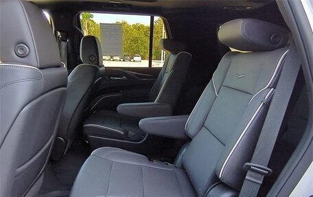 Cadillac Escalade V, 2024 год, 10 450 001 рублей, 12 фотография