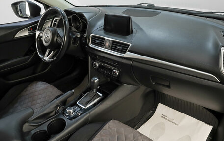 Mazda 3, 2018 год, 2 099 000 рублей, 11 фотография