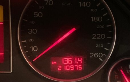 Audi A4, 2002 год, 380 000 рублей, 16 фотография