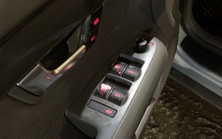 Audi A4, 2002 год, 380 000 рублей, 13 фотография