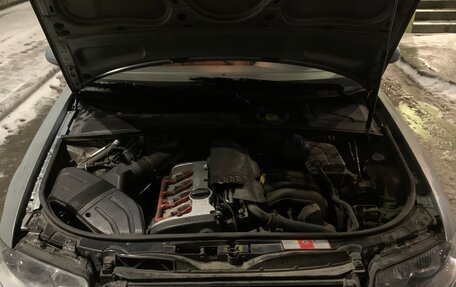 Audi A4, 2002 год, 380 000 рублей, 17 фотография