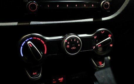 KIA Rio IV, 2018 год, 1 399 000 рублей, 19 фотография