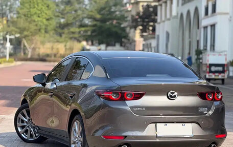 Mazda 3, 2022 год, 1 350 000 рублей, 4 фотография