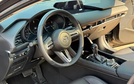 Mazda 3, 2022 год, 1 350 000 рублей, 14 фотография