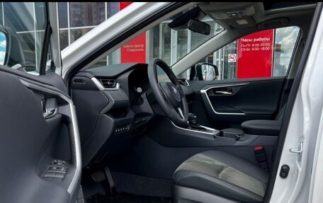 Toyota RAV4, 2025 год, 4 200 000 рублей, 11 фотография