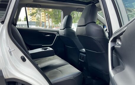 Toyota RAV4, 2025 год, 4 200 000 рублей, 3 фотография