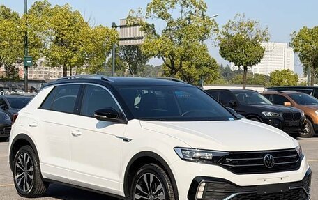 Volkswagen T-Roc I, 2022 год, 1 947 003 рублей, 1 фотография