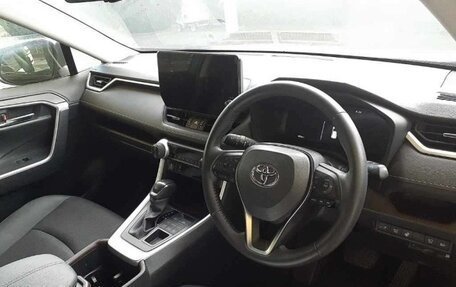 Toyota RAV4, 2024 год, 3 350 005 рублей, 3 фотография