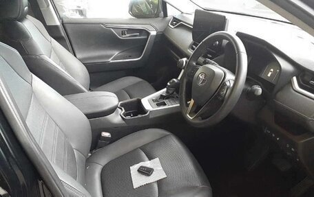 Toyota RAV4, 2024 год, 3 350 005 рублей, 4 фотография