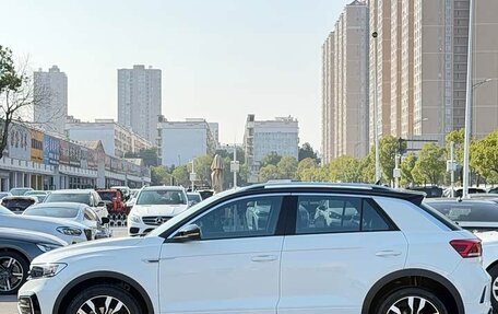 Volkswagen T-Roc I, 2022 год, 1 947 003 рублей, 4 фотография