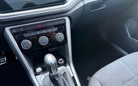 Volkswagen T-Roc I, 2022 год, 1 947 003 рублей, 11 фотография