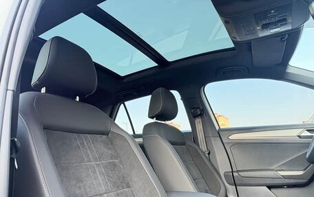 Volkswagen T-Roc I, 2022 год, 1 947 003 рублей, 13 фотография