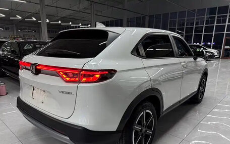 Honda Vezel, 2024 год, 2 204 555 рублей, 4 фотография