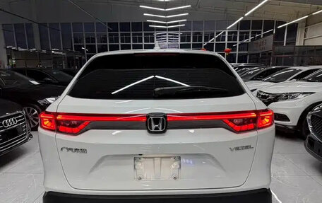 Honda Vezel, 2024 год, 2 204 555 рублей, 5 фотография