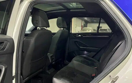 Volkswagen T-Roc I, 2022 год, 1 874 555 рублей, 17 фотография