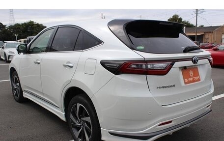 Toyota Harrier, 2019 год, 2 600 000 рублей, 8 фотография