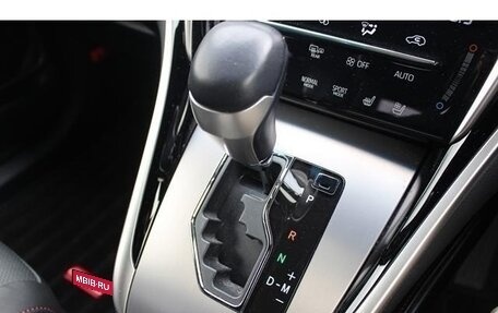 Toyota Harrier, 2019 год, 2 600 000 рублей, 15 фотография