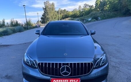 Mercedes-Benz E-Класс, 2018 год, 3 500 000 рублей, 1 фотография