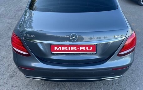 Mercedes-Benz E-Класс, 2018 год, 3 500 000 рублей, 6 фотография