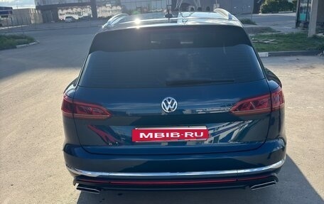 Volkswagen Touareg III, 2018 год, 4 900 000 рублей, 5 фотография