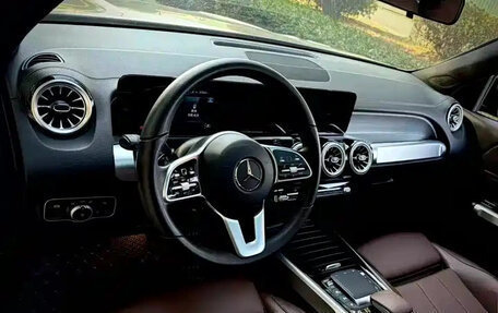 Mercedes-Benz GLB, 2022 год, 1 813 555 рублей, 7 фотография