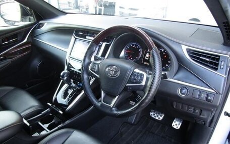 Toyota Harrier, 2016 год, 2 143 000 рублей, 19 фотография