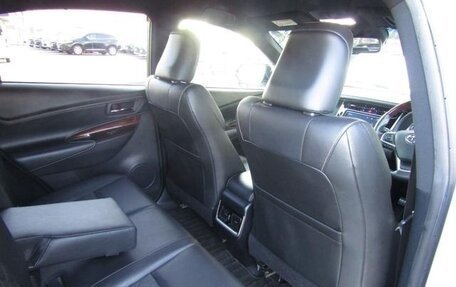 Toyota Harrier, 2016 год, 2 143 000 рублей, 22 фотография