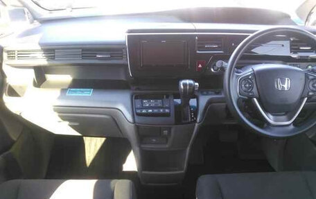 Honda Stepwgn IV, 2020 год, 1 920 000 рублей, 10 фотография
