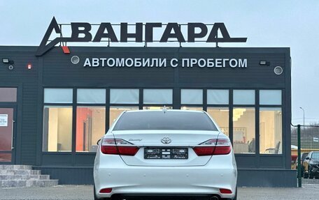 Toyota Camry, 2017 год, 2 390 000 рублей, 4 фотография