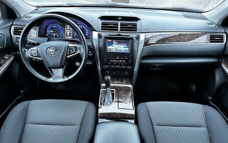 Toyota Camry, 2017 год, 2 390 000 рублей, 12 фотография