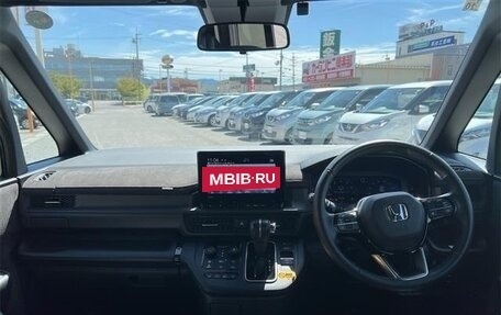 Honda Stepwgn, 2022 год, 2 150 000 рублей, 11 фотография
